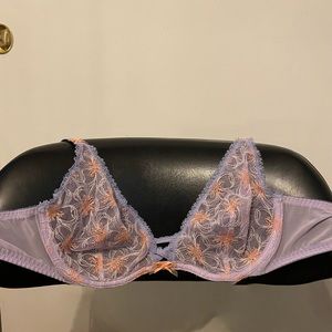 Pretty purple Victoria’s Secret Dream Angels unlined bra